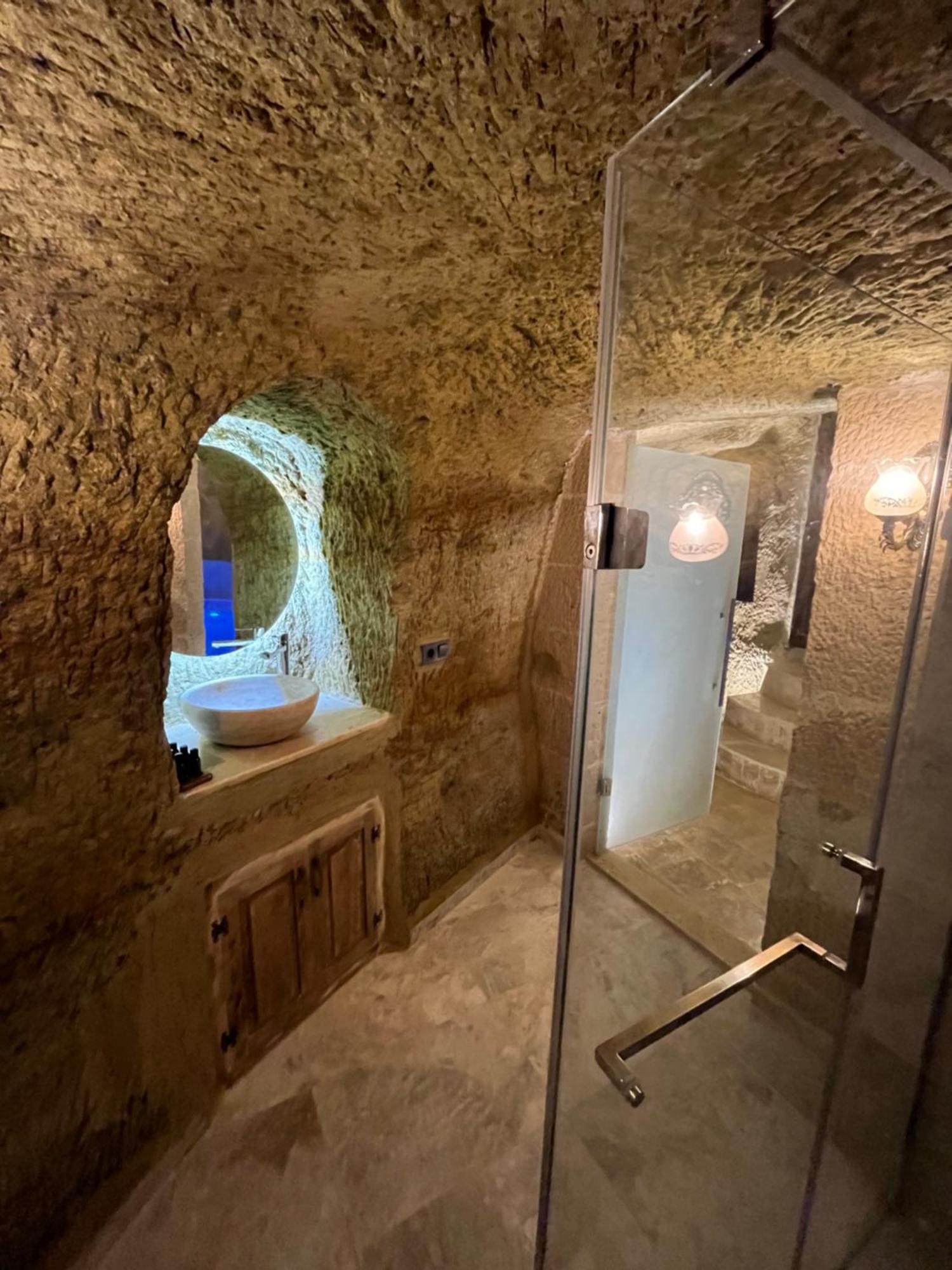 Chakra Special Caves Hotel อูร์กุบ ภายนอก รูปภาพ